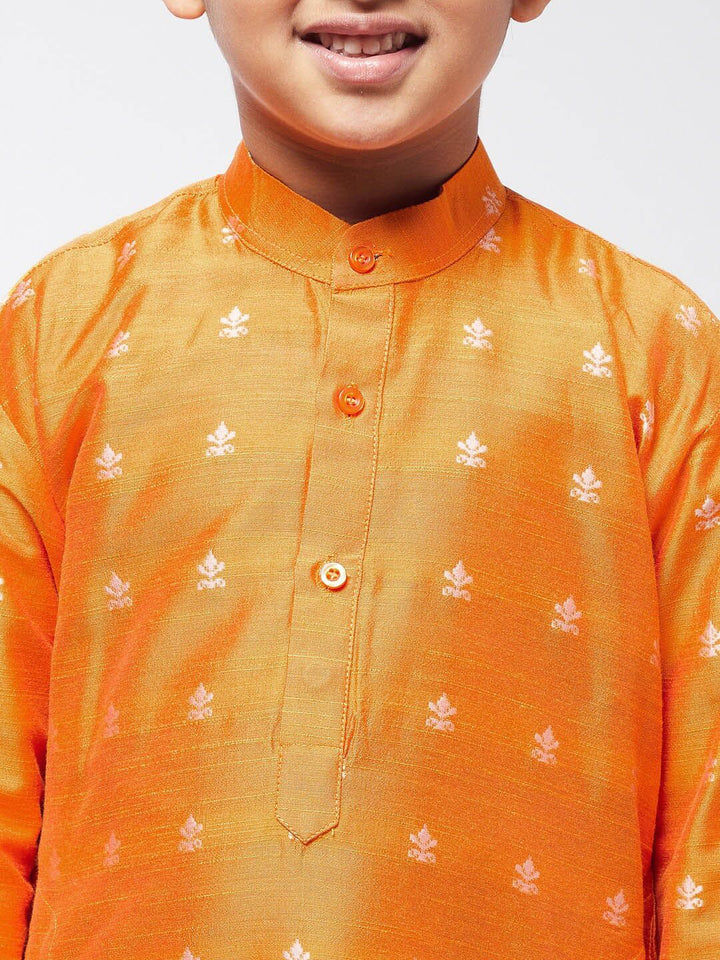 SOJANYA Kurta Kerja Benang Motif Etnik Lelaki Oren