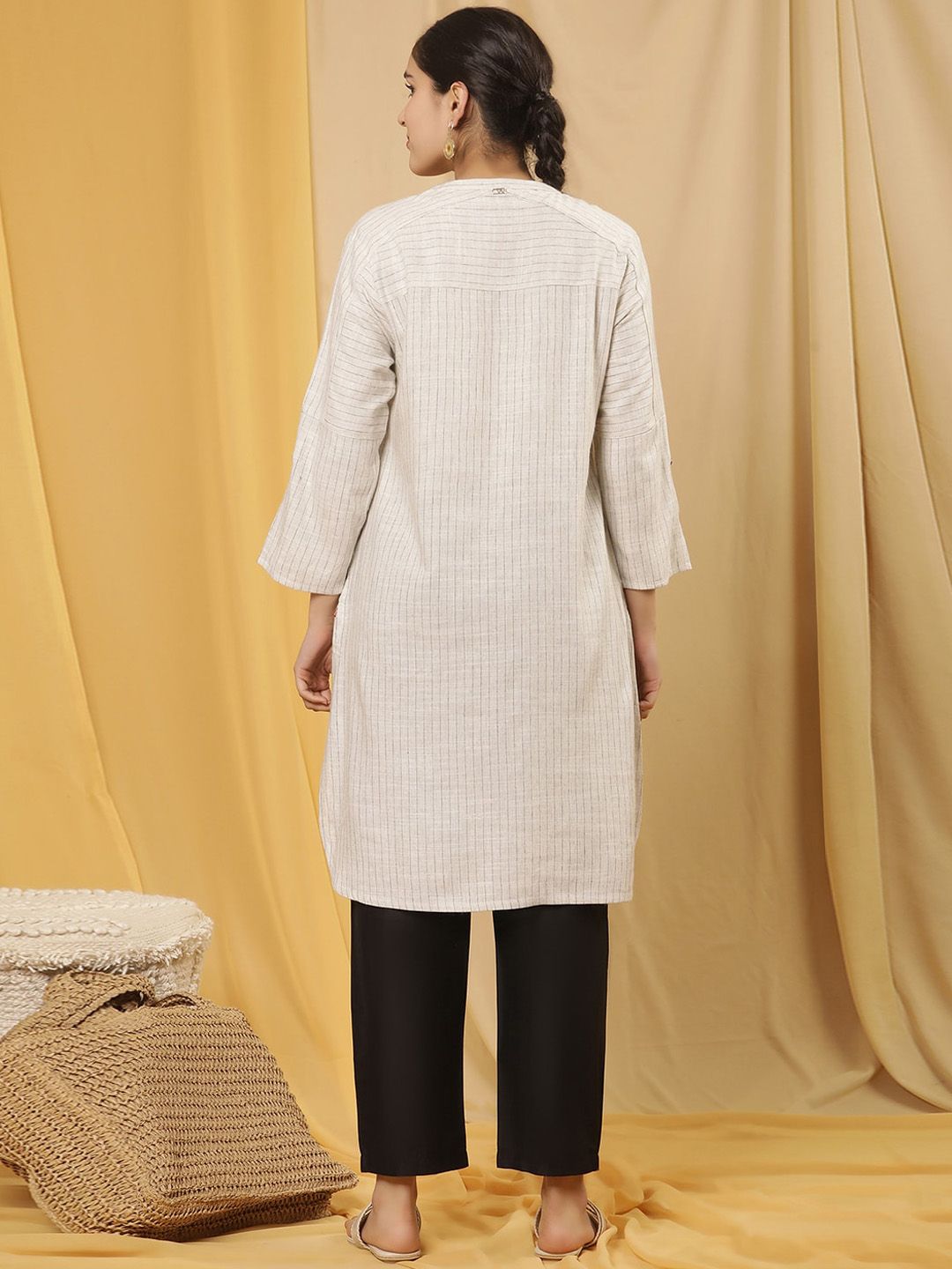 W Striped Mandarin Collar Straight Kurta
