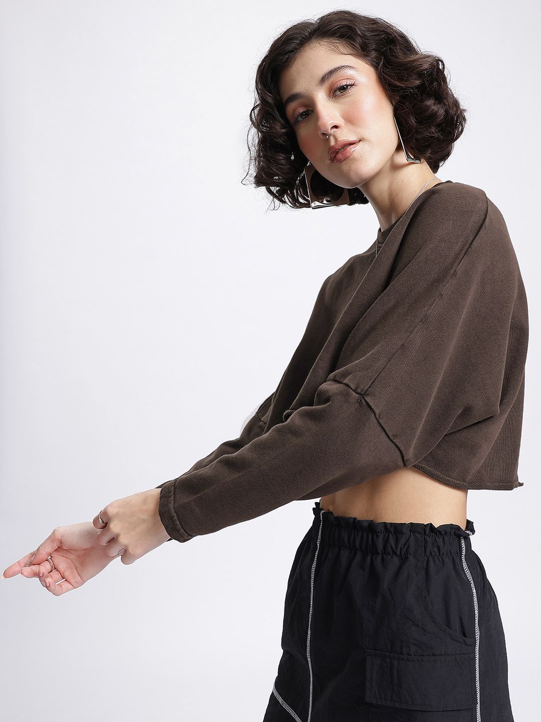 DressBerry Solid Long Sleeves Cropped Sweatshirt