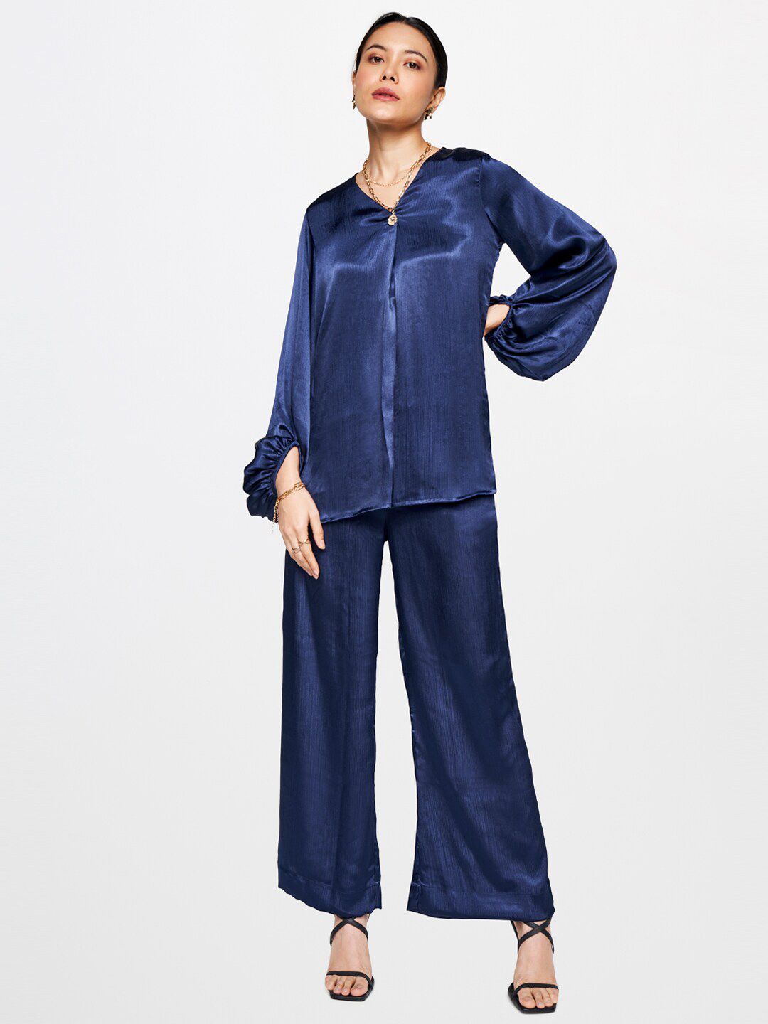 AND V-Neck Puff Sleeves Top With Trouser