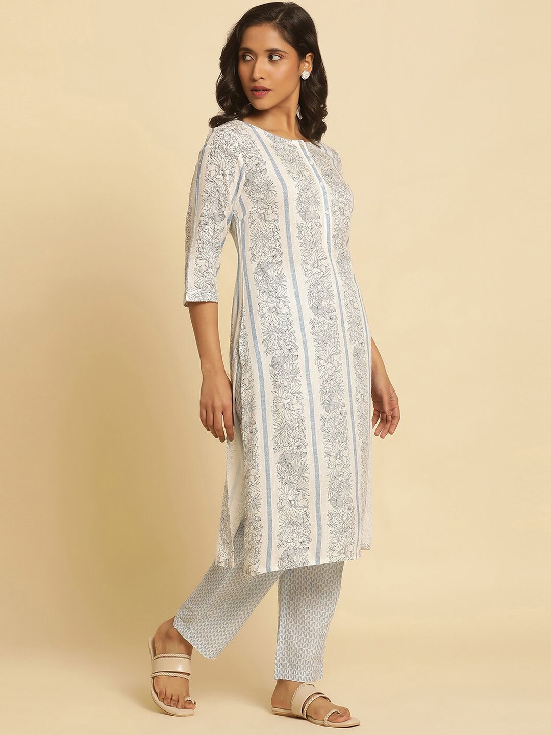 W Floral Printed Round Neck Straight Kurta With Trouser