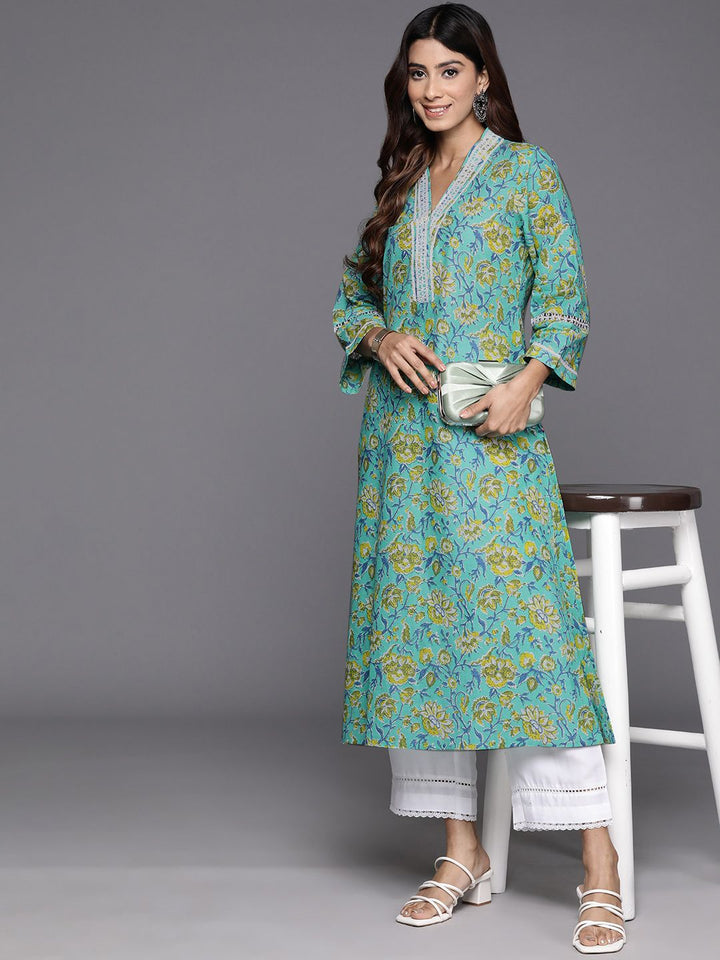 Varanga Floral Printed Flared Sleeves Thread Work Pure Cotton Kurta