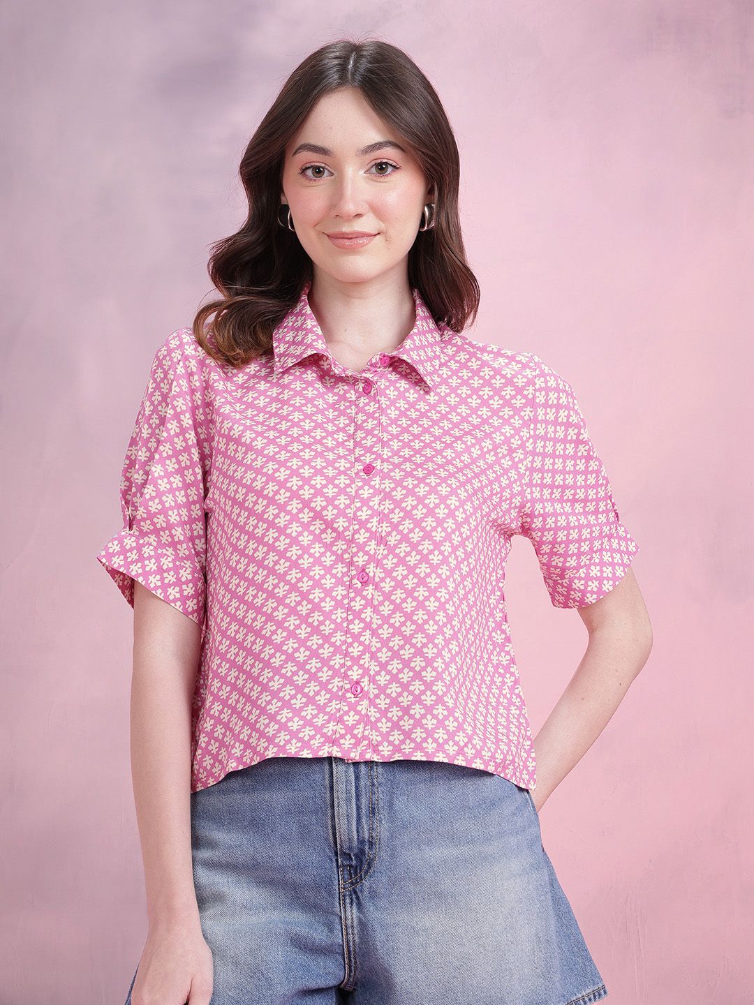 DressBerry Women Floral Printed Casual Crop Shirt