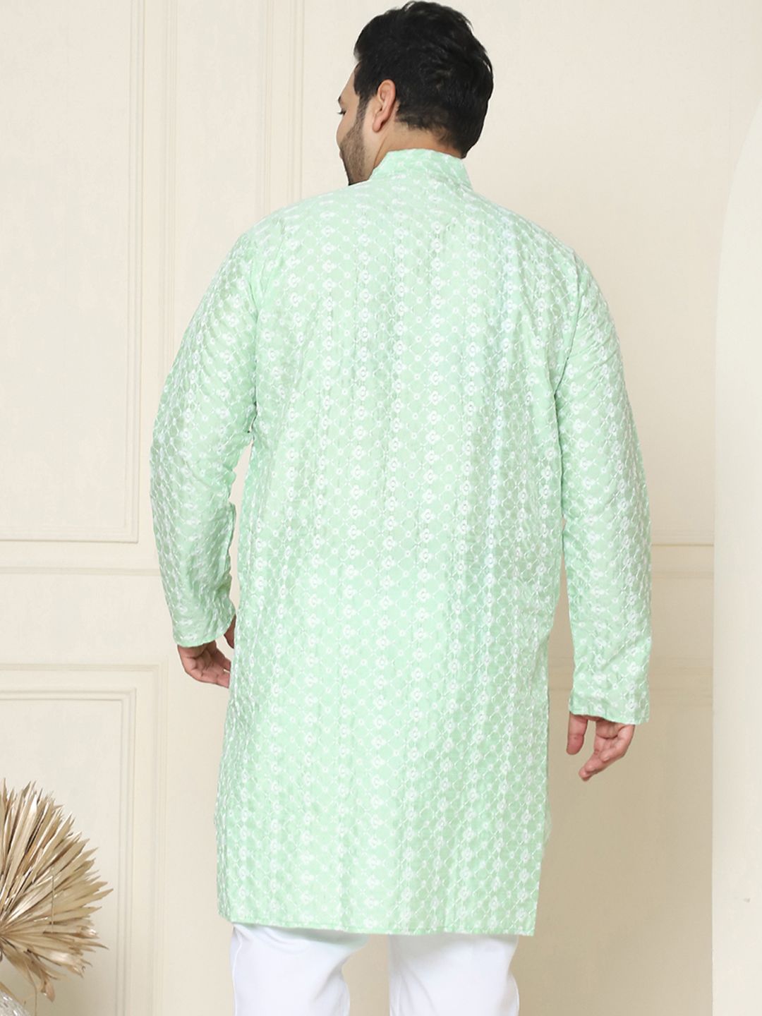 SOJANYA PLUS Lelaki Kurta Sulam Chikankari Biru & Putih