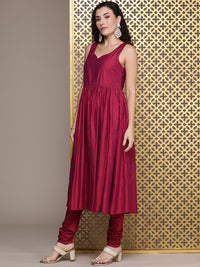House of Pataudi Women Jashn Kurta With Churidar & Dupatta