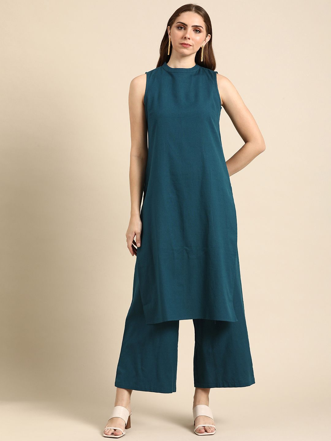 Anouk Women Solid Round Neck Pure Cotton Kurta