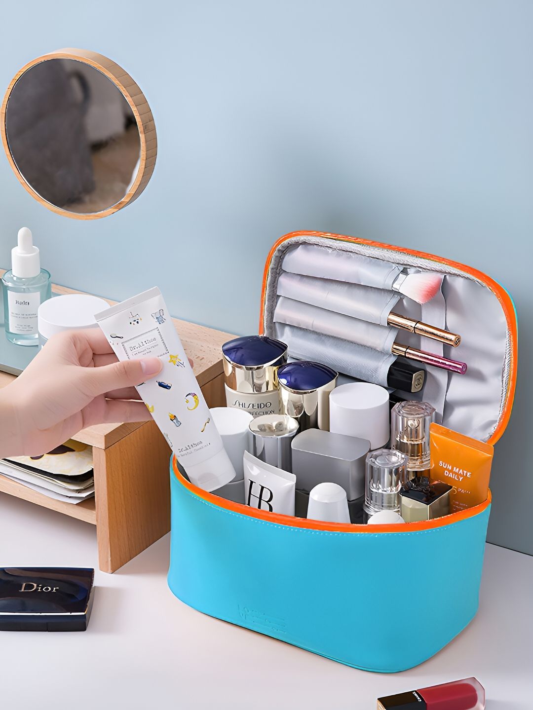 Cortina Blue Water Resistant Makeup Organiser