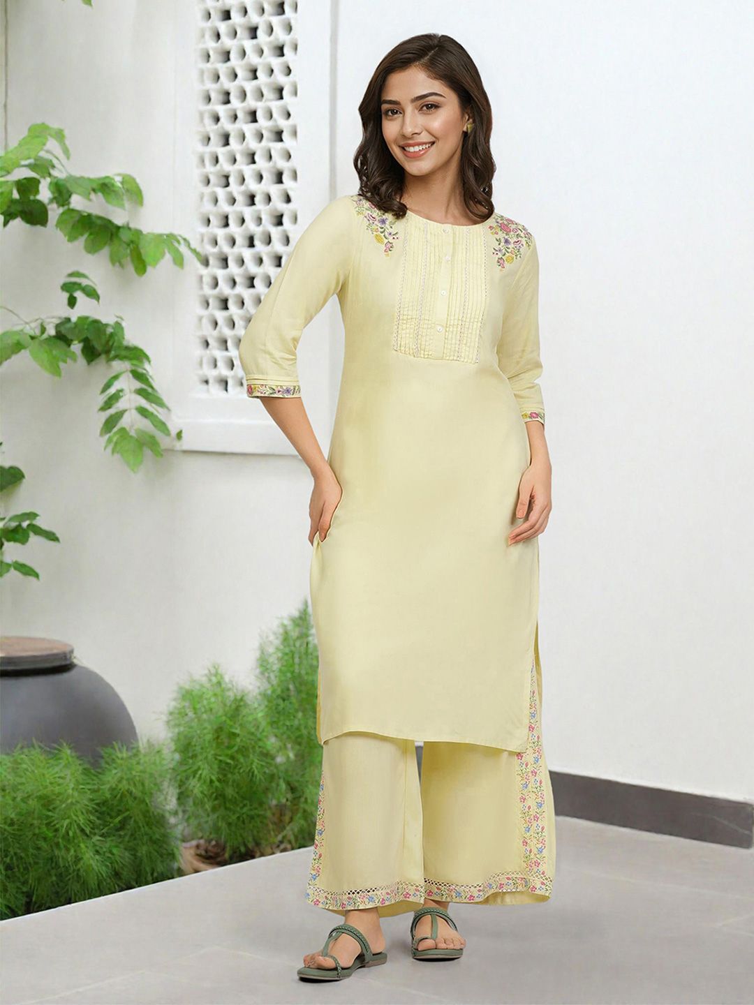 W Floral Embroidered Regular Thread Work Kurta with Trousers