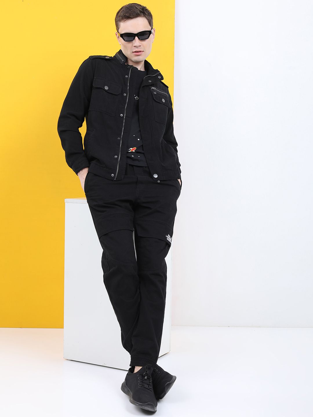 HIGHLANDER Men Black Geometric Colourblocked Tailored Jacket
