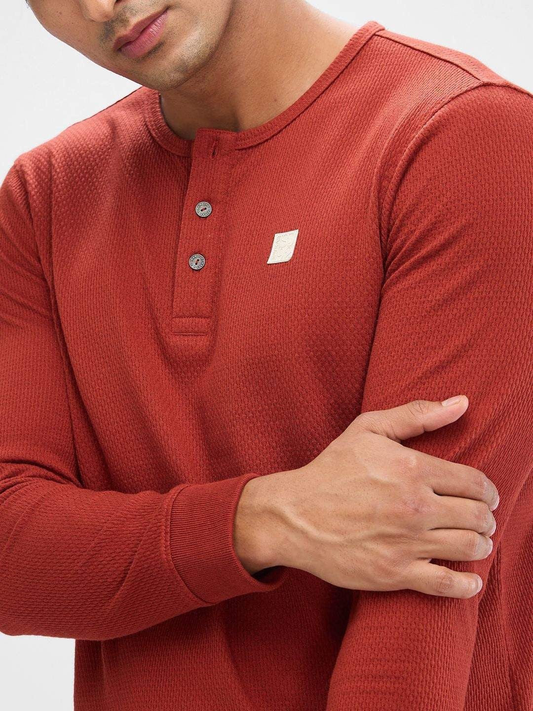 SPYKAR Men Henley Neck Solid Slim Fit T-shirt