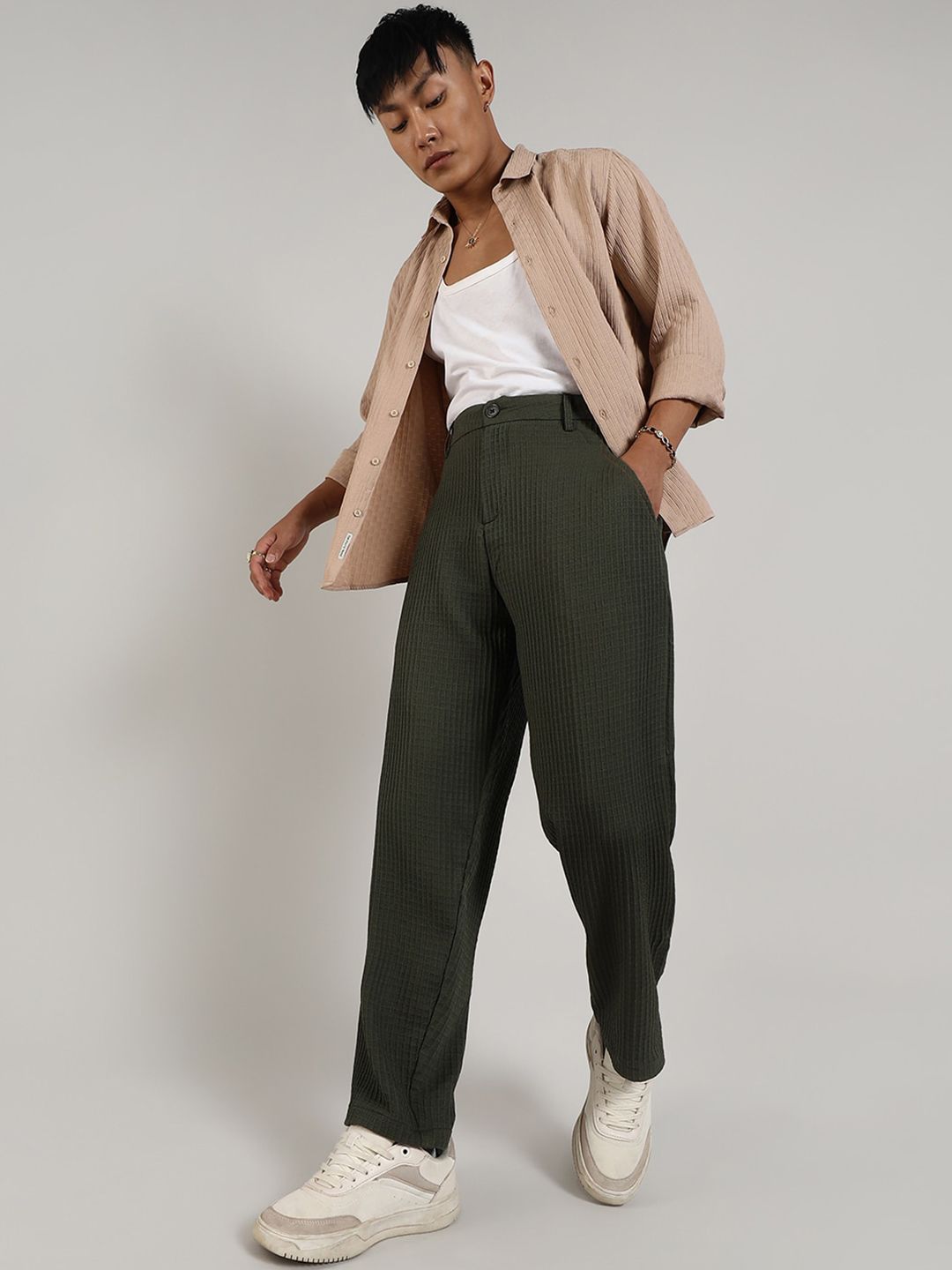 Campus Sutra Men Comfort Mid-Rise Plain Chinos Trousers