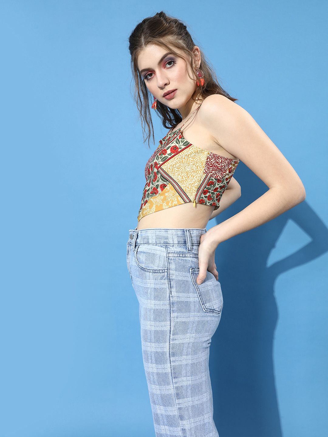 Berrylush Women Gorgeous Red Floral Cropped Top