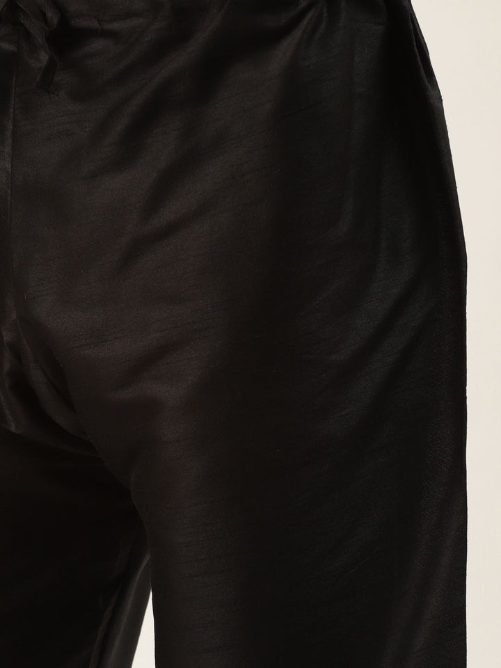 SOJANYA Men Black Kurta with Churidar & Nehru Jacket