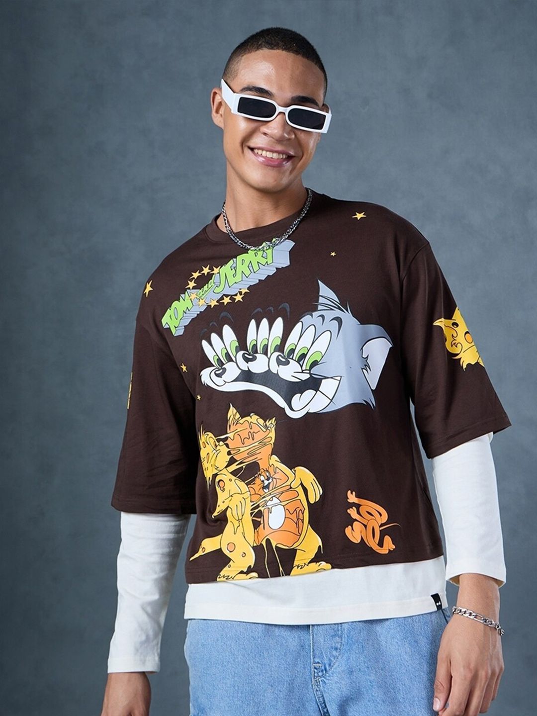 Bewakoof Brown Tom & Jerry Printed Round Neck Short Sleeves Cotton Oversized T-shirt