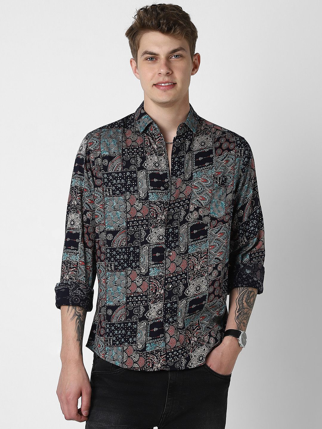 VASTRADO Men Classic Slim Fit Ethnic Motifs Printed Casual Shirt