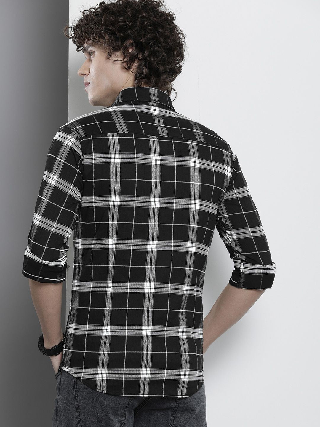 The Indian Garage Co Men Checked Casual Shirt