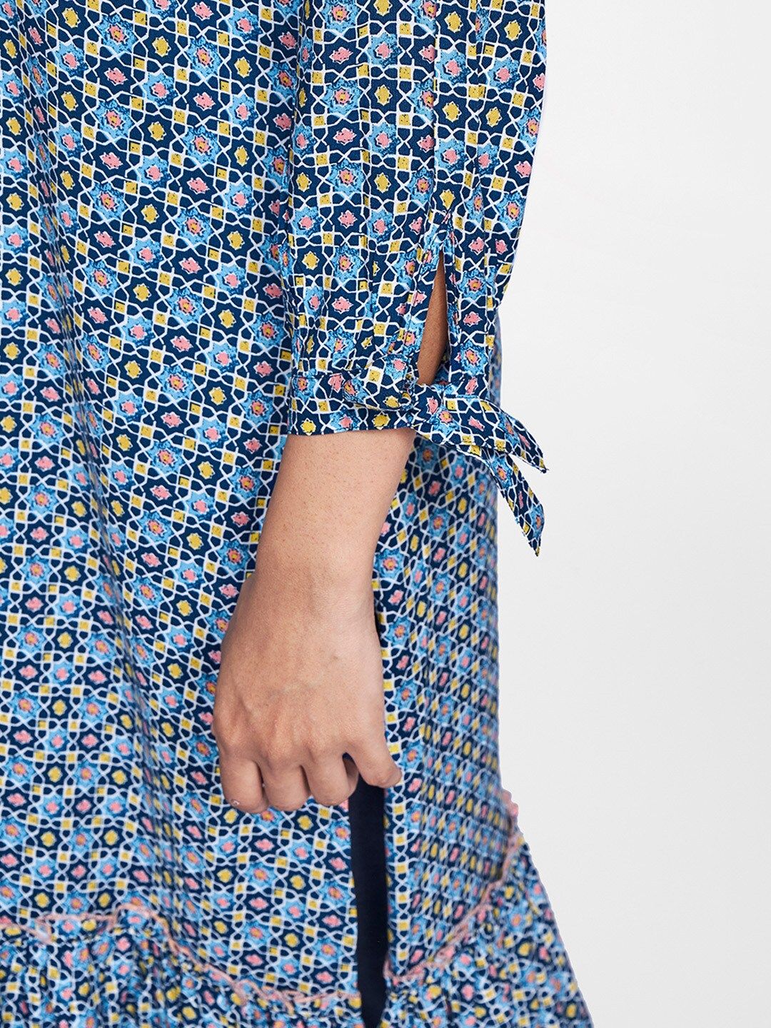 Global Desi Women Blue & Yellow Printed Keyhole Neck Kurta