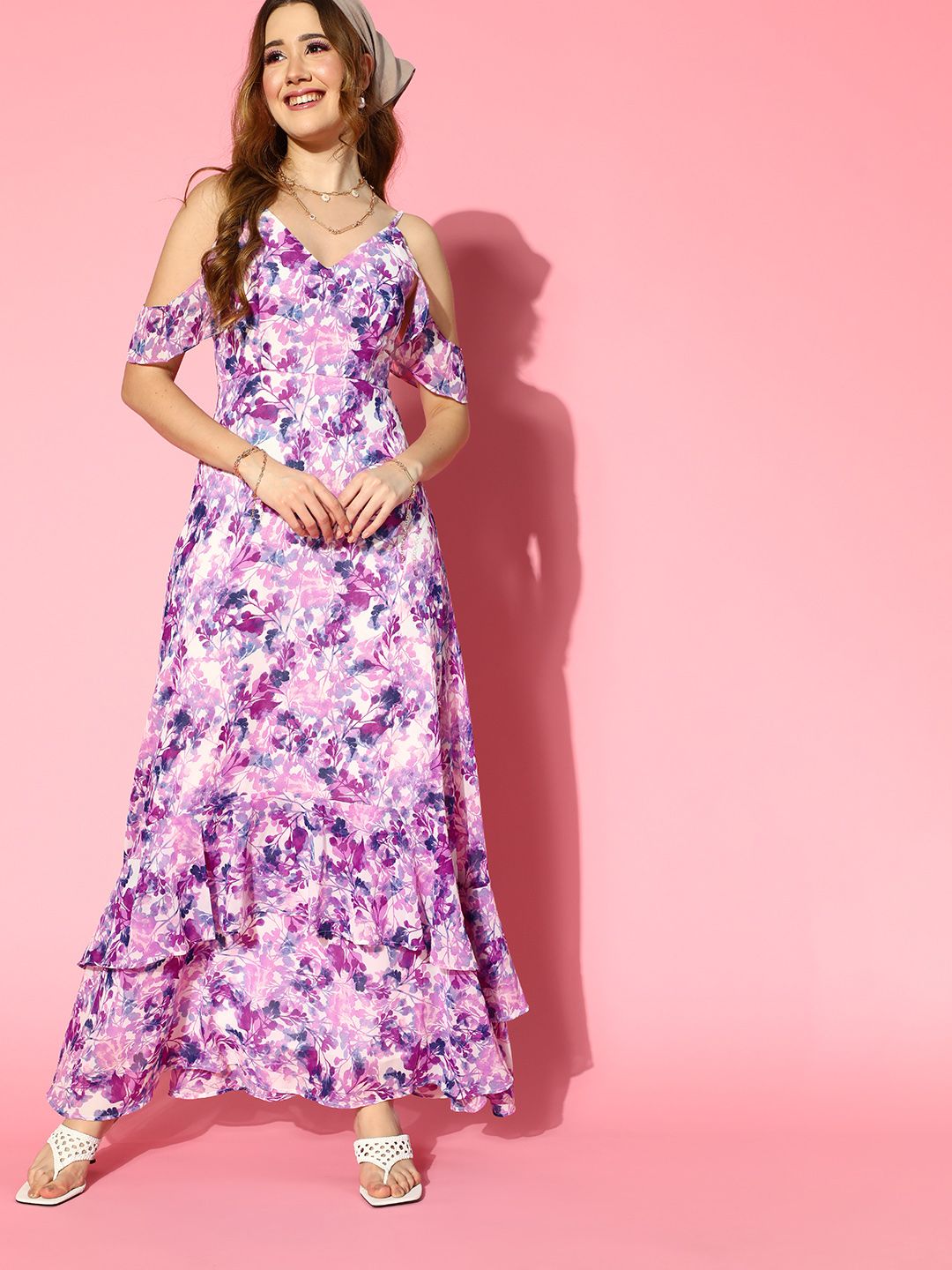 Berrylush Women Classic White Floral Tiered Dress