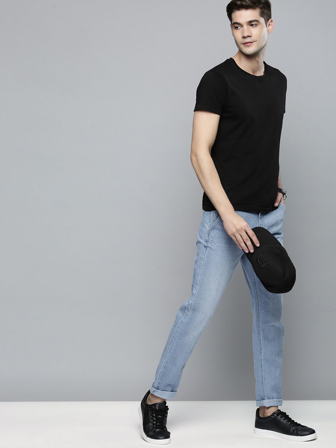 The Indian Garage Co Men Blue Slim Fit Light Fade Stretchable Jeans