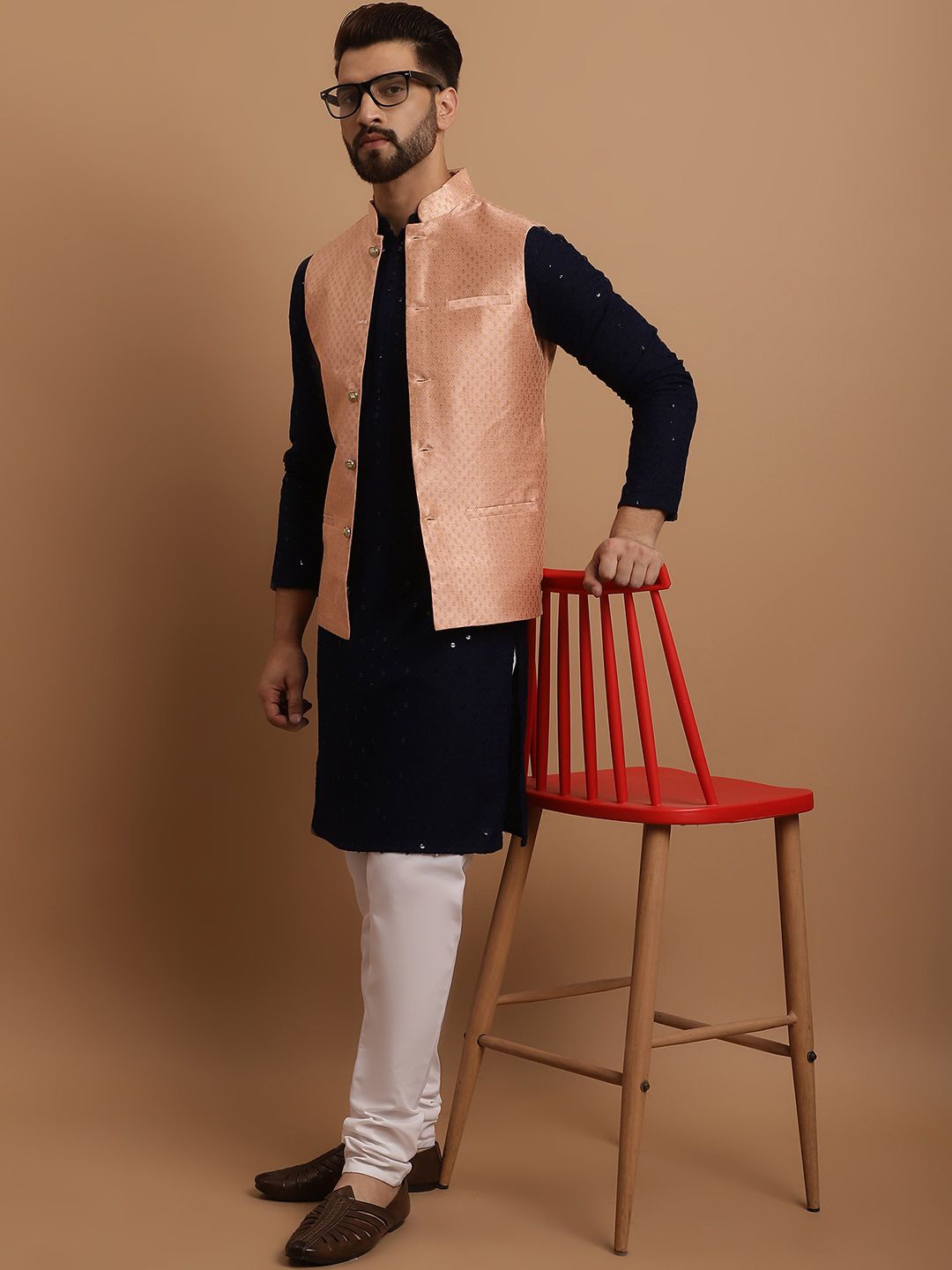 SOJANYA Etnik Sulam Labuci Kapas Tulen Kurta & Churidar Dengan Jaket Nehru