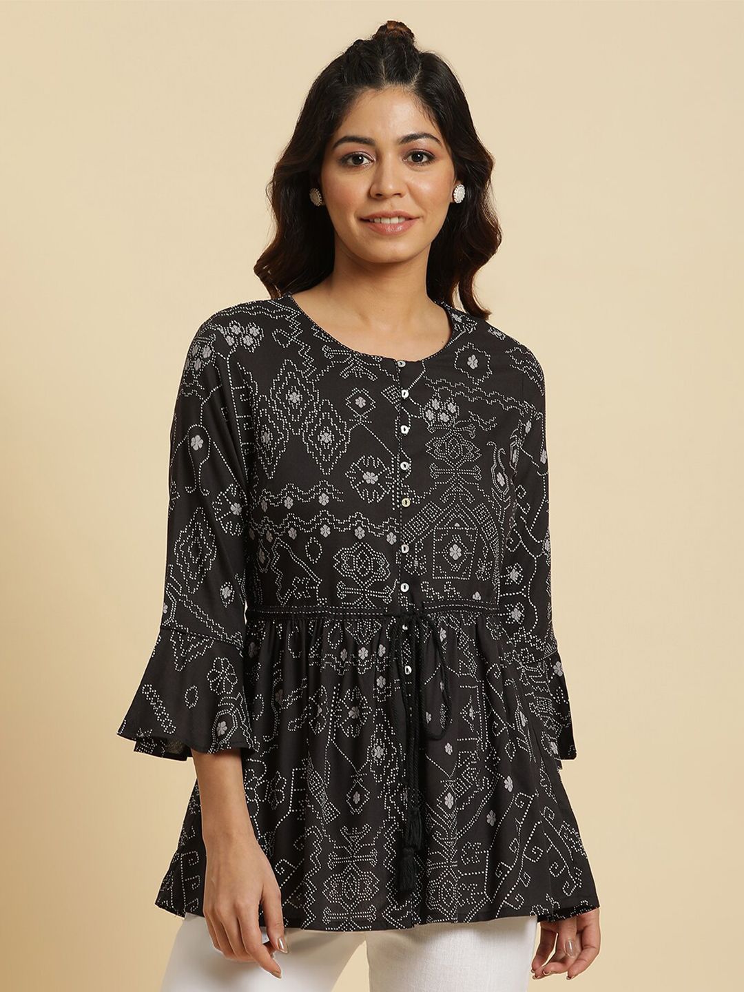 W  Floral Printed Round Neck Regular Top