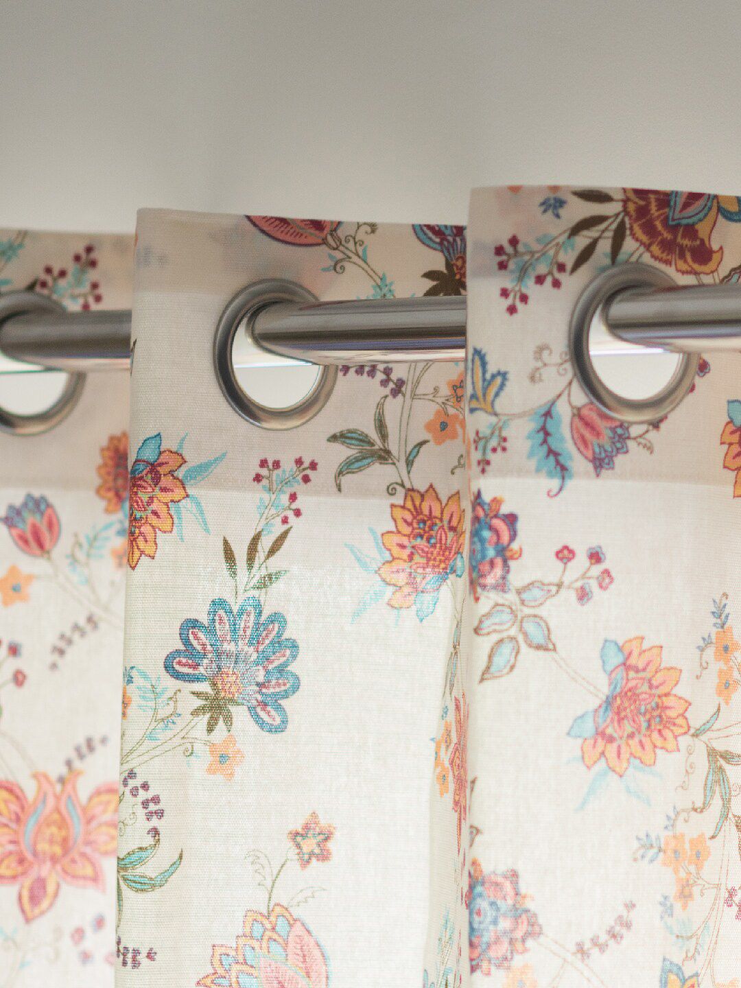 URBAN SPACE Peach-Coloured & Cream-Coloured 2-Pieces Floral Cotton Window Curtains