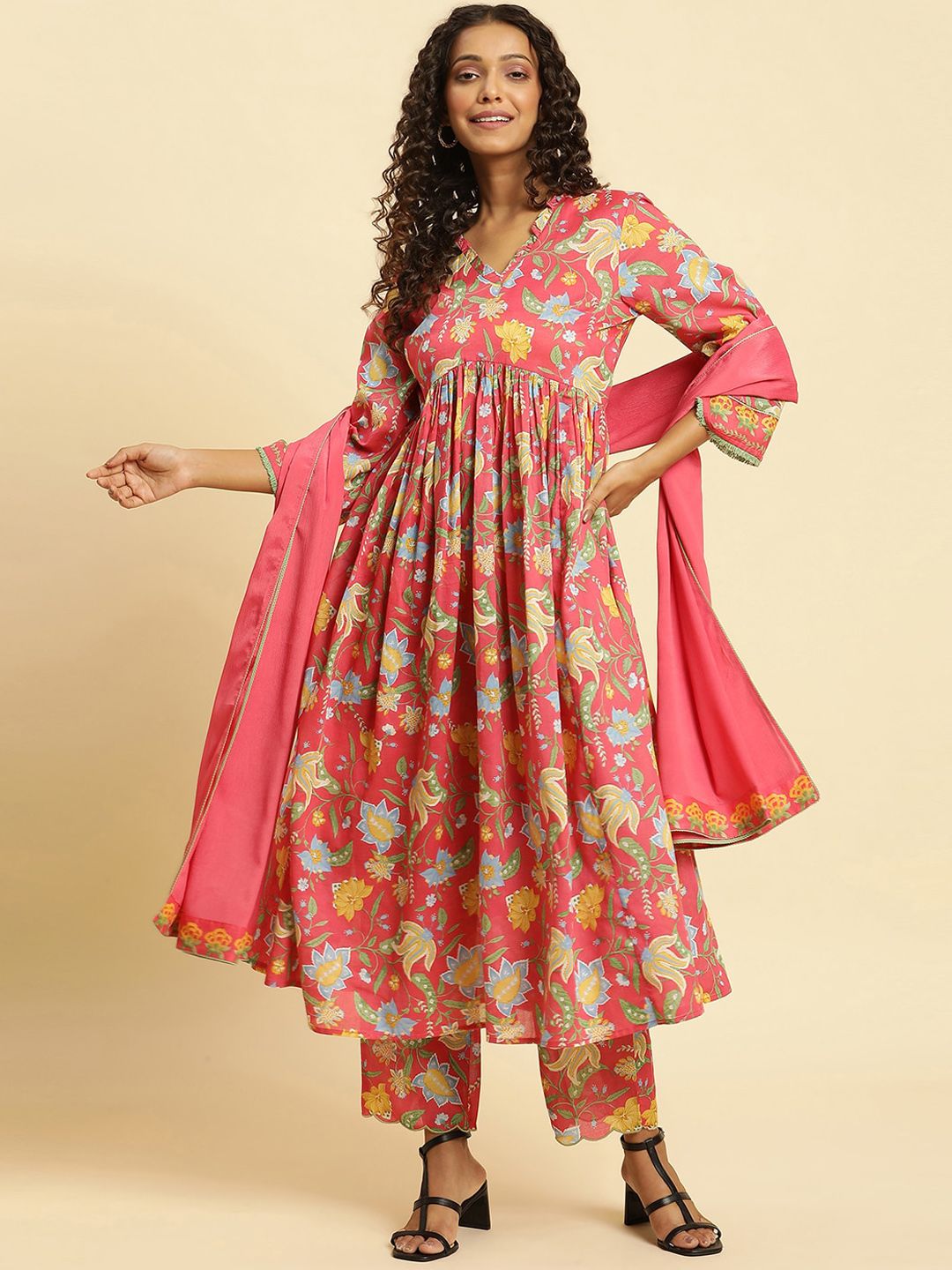 W Floral Printed Regular Pure Cotton Kurta With Trousers & Dupatta