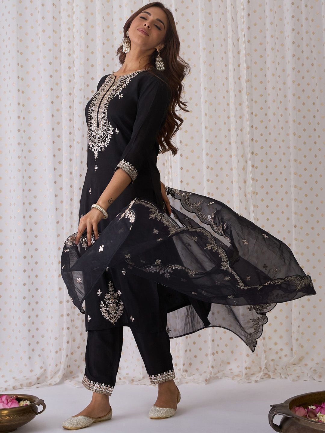 Indo Era Ethnic Motifs Embroidered V-Neck Thread Work Kurta with Trousers & Dupatta