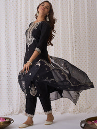 Indo Era Ethnic Motifs Embroidered V-Neck Thread Work Kurta with Trousers & Dupatta