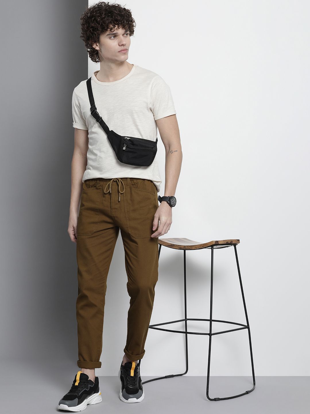 The Indian Garage Co Men Slim Fit Pleated Cotton Chinos Trousers