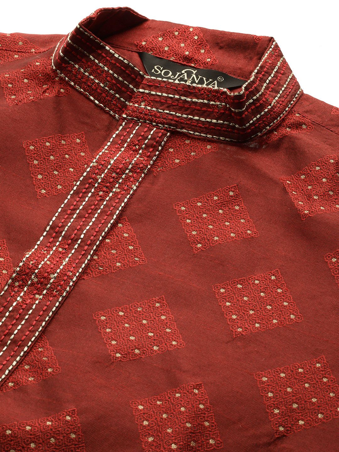 SOJANYA Dihiasi Kurta