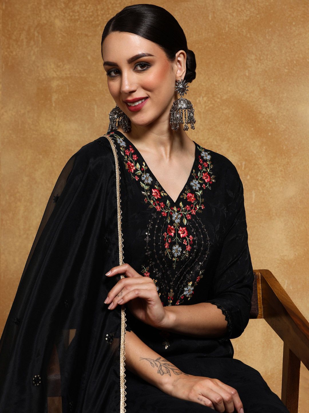 Varanga Women Floral Yoke Design Regular Kurta with Trousers & With Dupatta