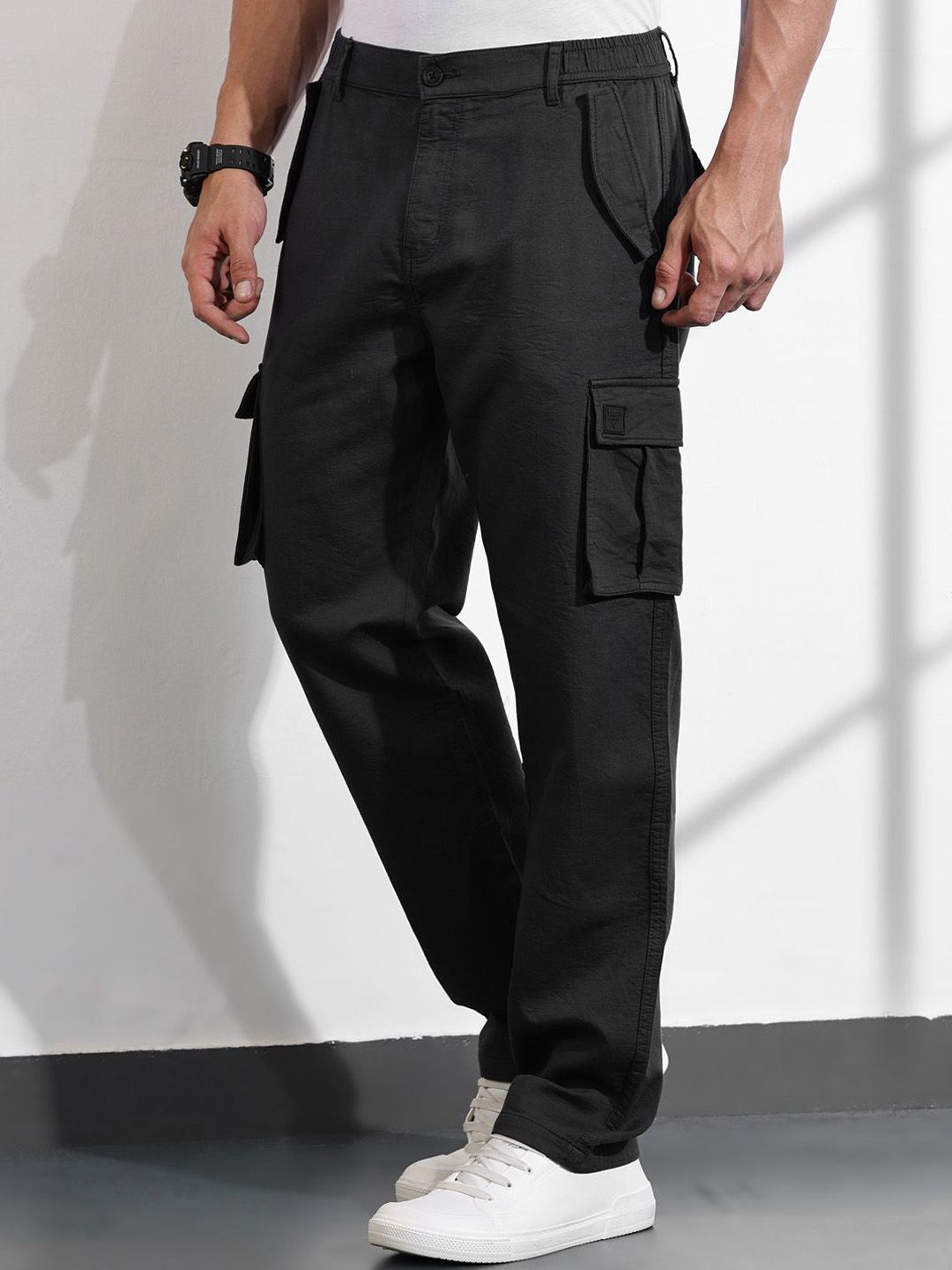 Thomas Scott Men Cotton Mid-Rise Smart Cargos Trousers