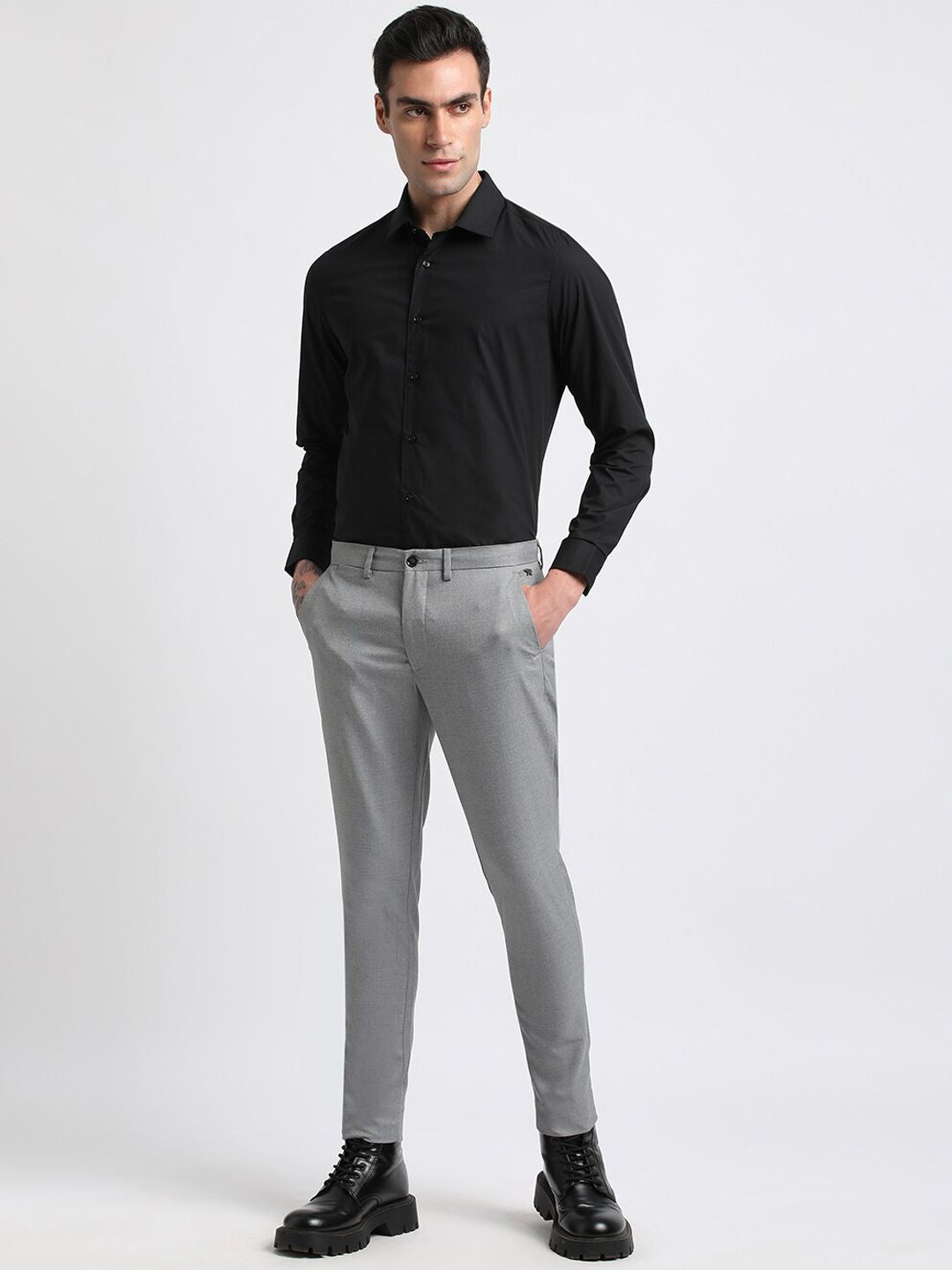 THE BEAR HOUSE Men Solid Tapered Fit Mid-Rise Formal Trousers