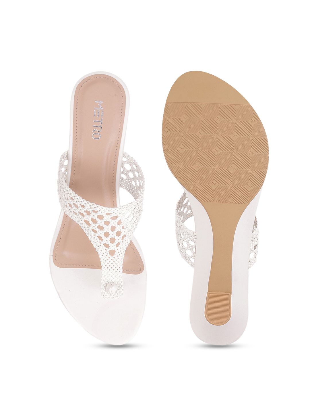 Metro Women White Wedge Heels