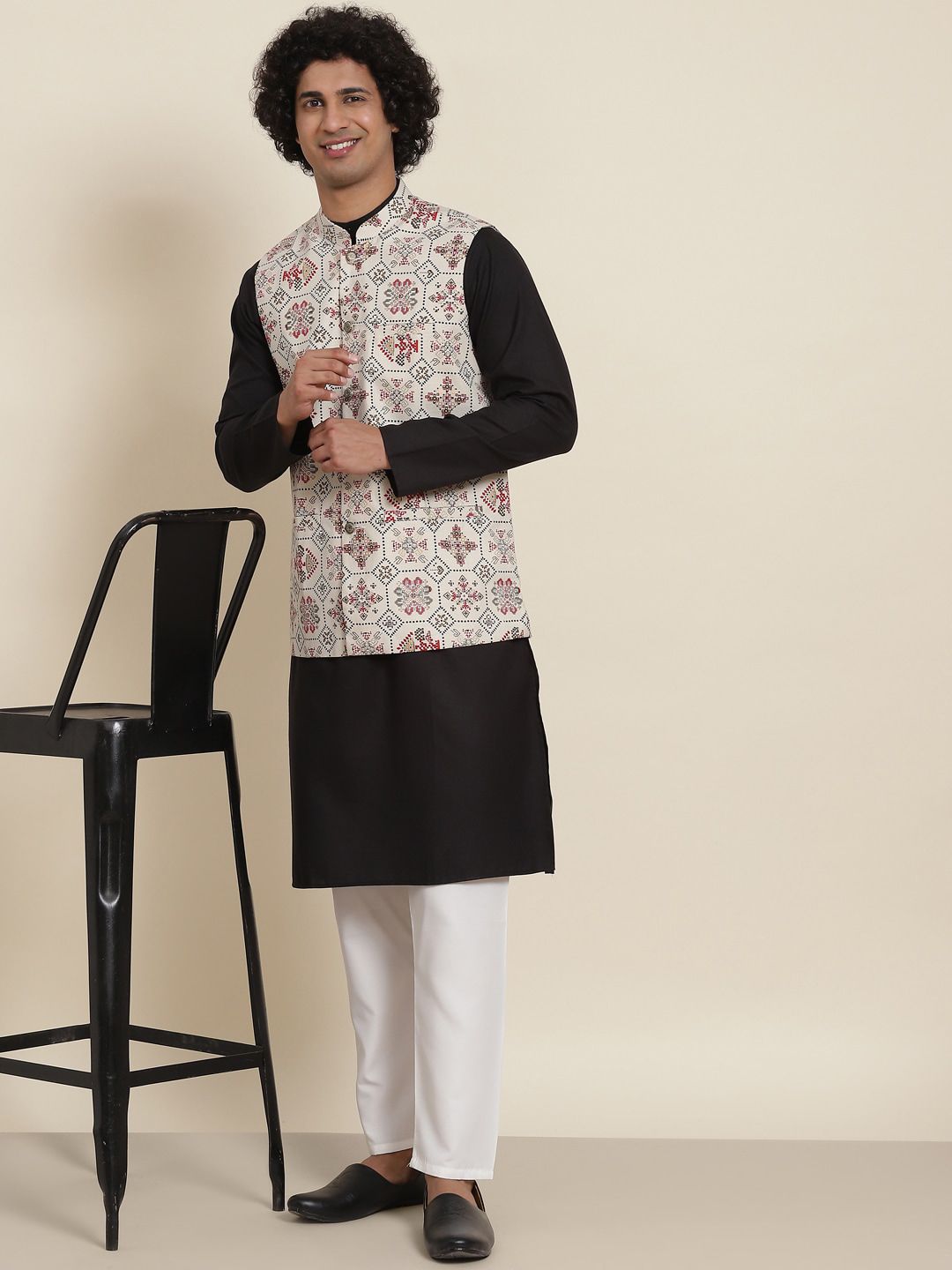 SOJANYA Kurta Biasa Kolar Mandarin Dengan Baju Tidur & Jaket Nehru