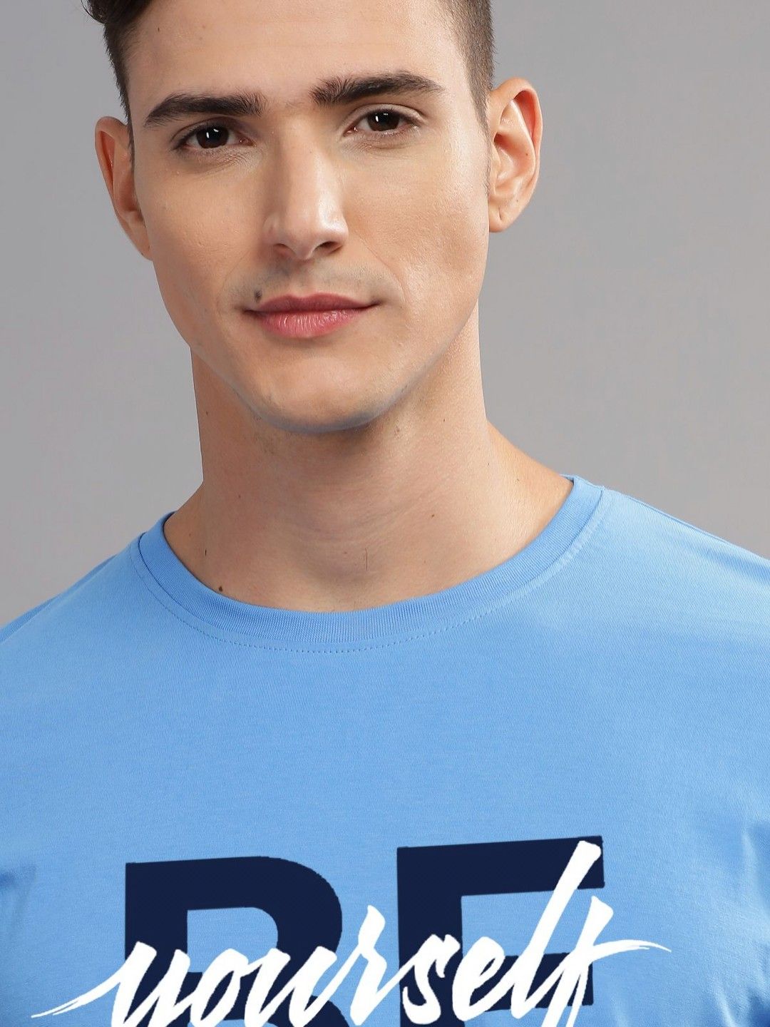 ADRO Men Typography Printed Applique T-shirt