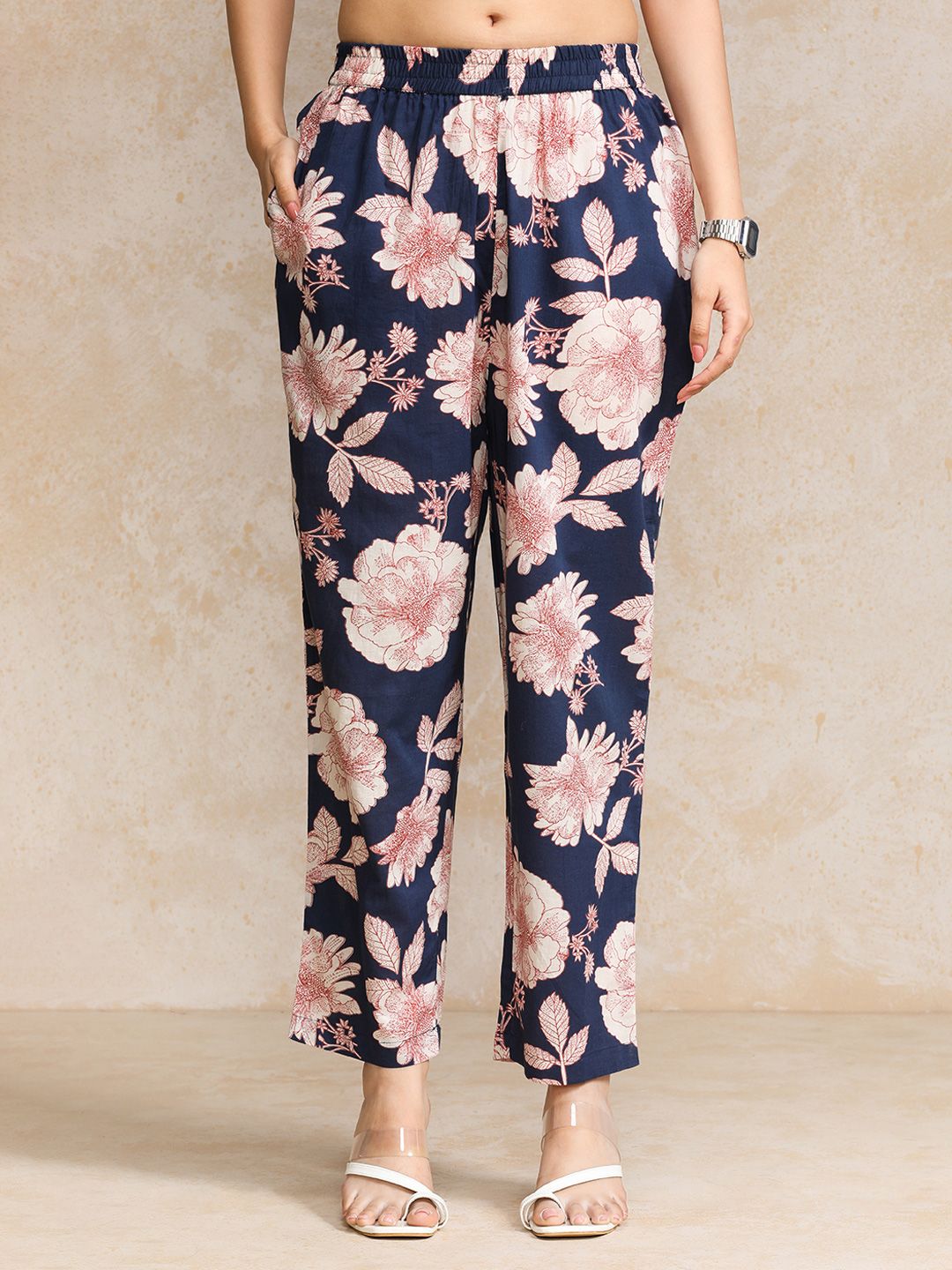 Varanga Women Floral Printed Regular Pure Cotton Kurta with Trousers