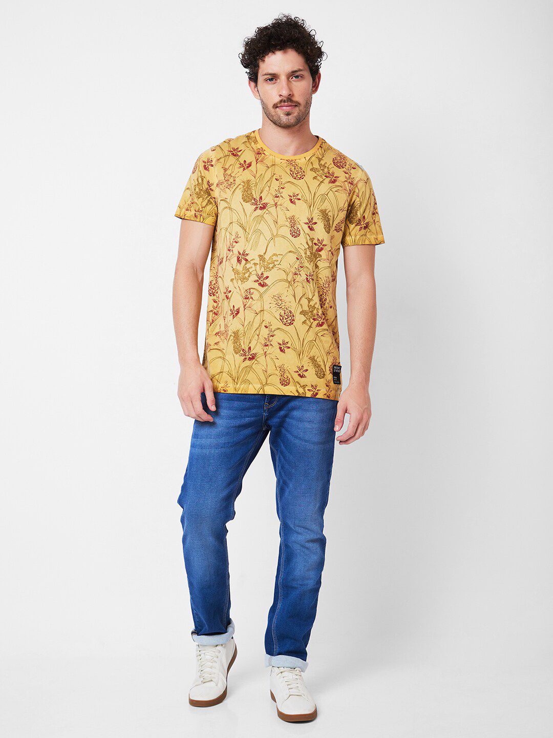 SPYKAR Floral Printed Pockets Round Neck Pure Cotton Slim Fit T-shirt