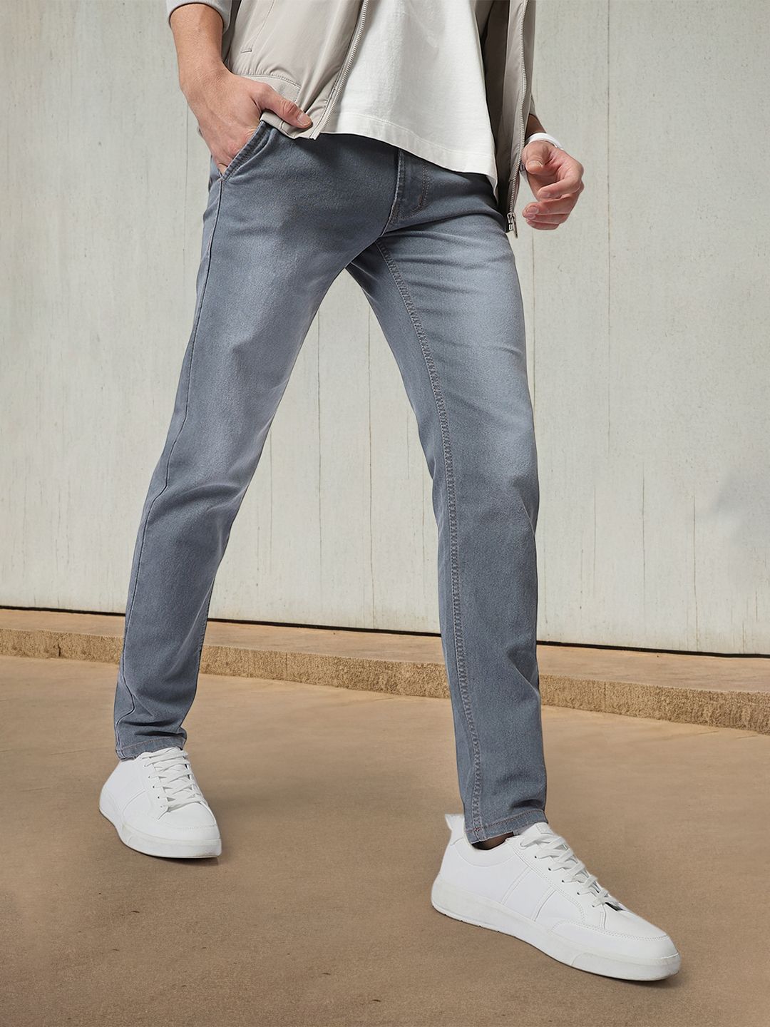 Urbano Fashion Men Grey Slim Fit Mid-Rise Clean Look Stretchable Jeans