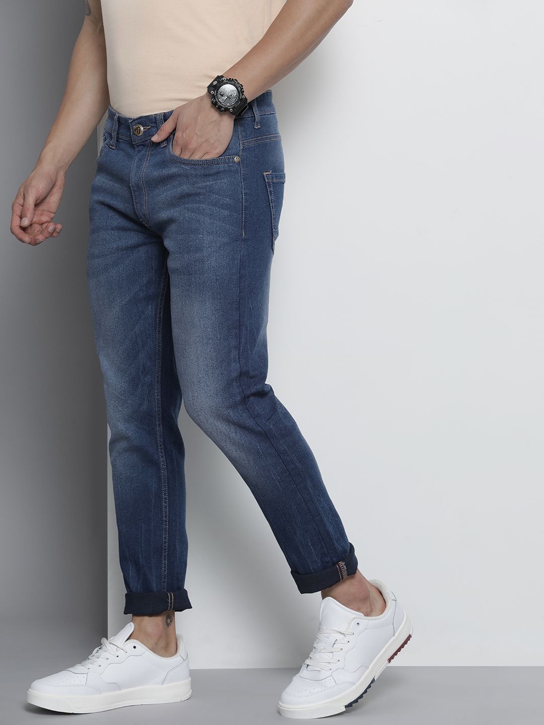 The Indian Garage Co Men Blue Slim Fit Light Fade Stretchable Jeans