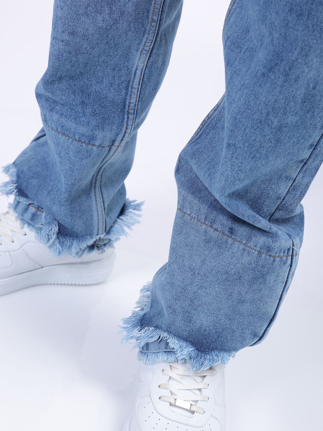The Indian Garage Co Men Straight Fit Mildly Distressed Heavy Fade Jeans