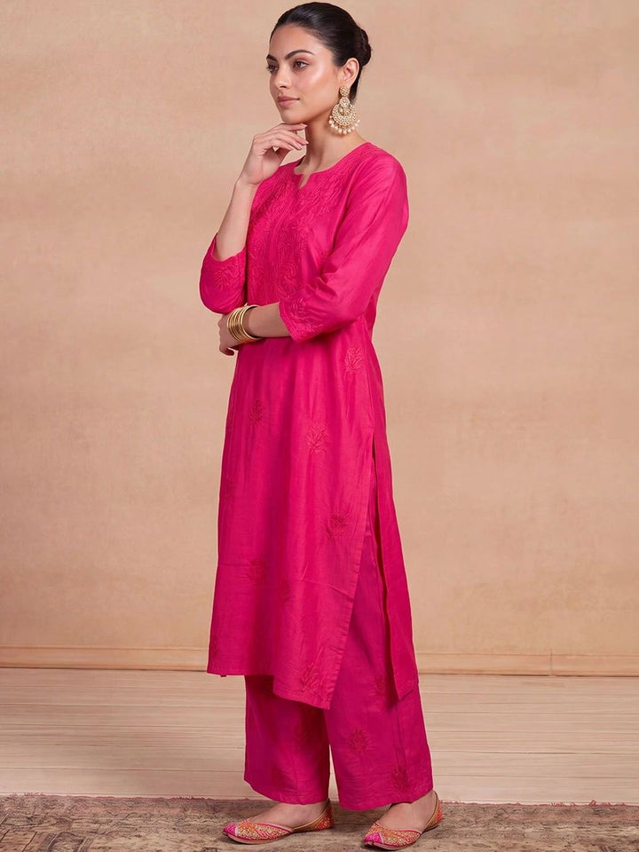 Rumah Wanita Chikankari Motif Etnik Bersulam Benang Biasa Kerja Chanderi Sutera Kurta dengan Palazzos