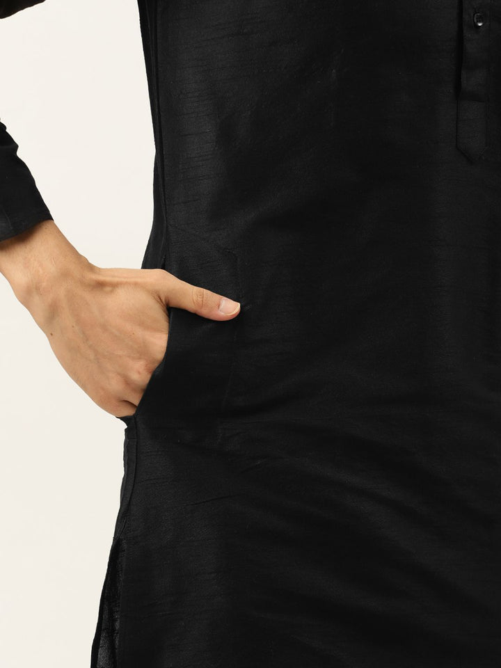 SOJANYA Men Black Solid Kurta with Churidar & Nehru Jacket