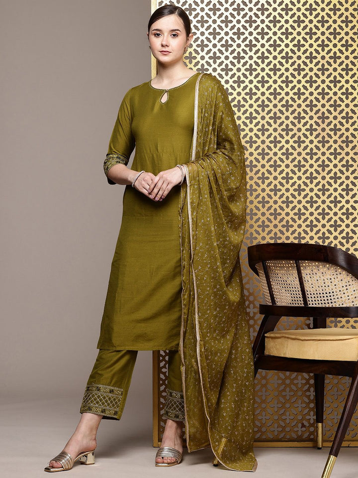 House of Pataudi Zari Work Regular Jashn Kurta With Trousers & With Dupatta