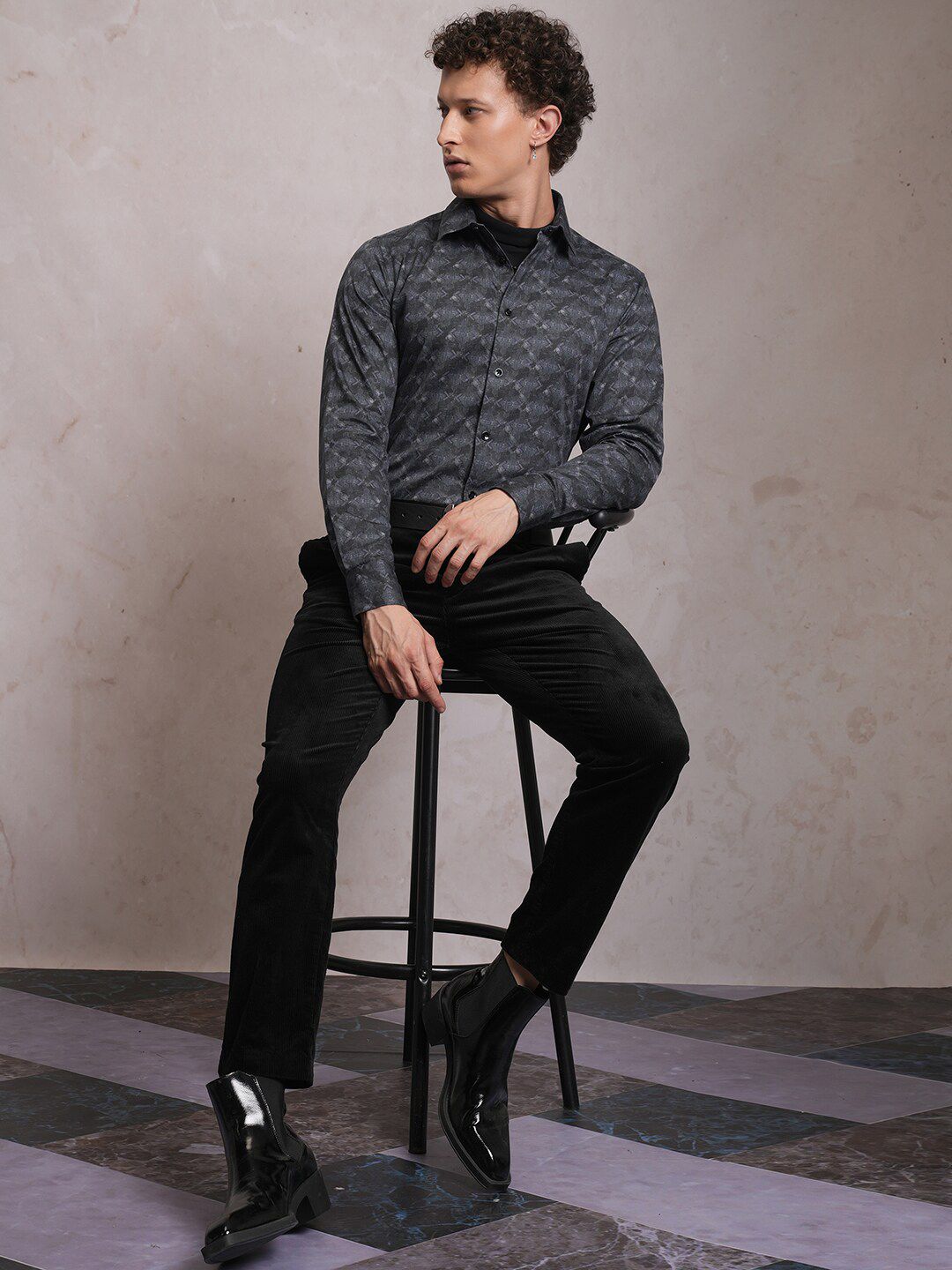 LOCOMOTIVE Abstract Printed Pure Cotton Slim Fit Casual Shirt