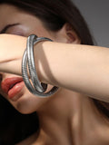 Gelang gaya bergaya bergelombang ribbed-gulung wanita perak
