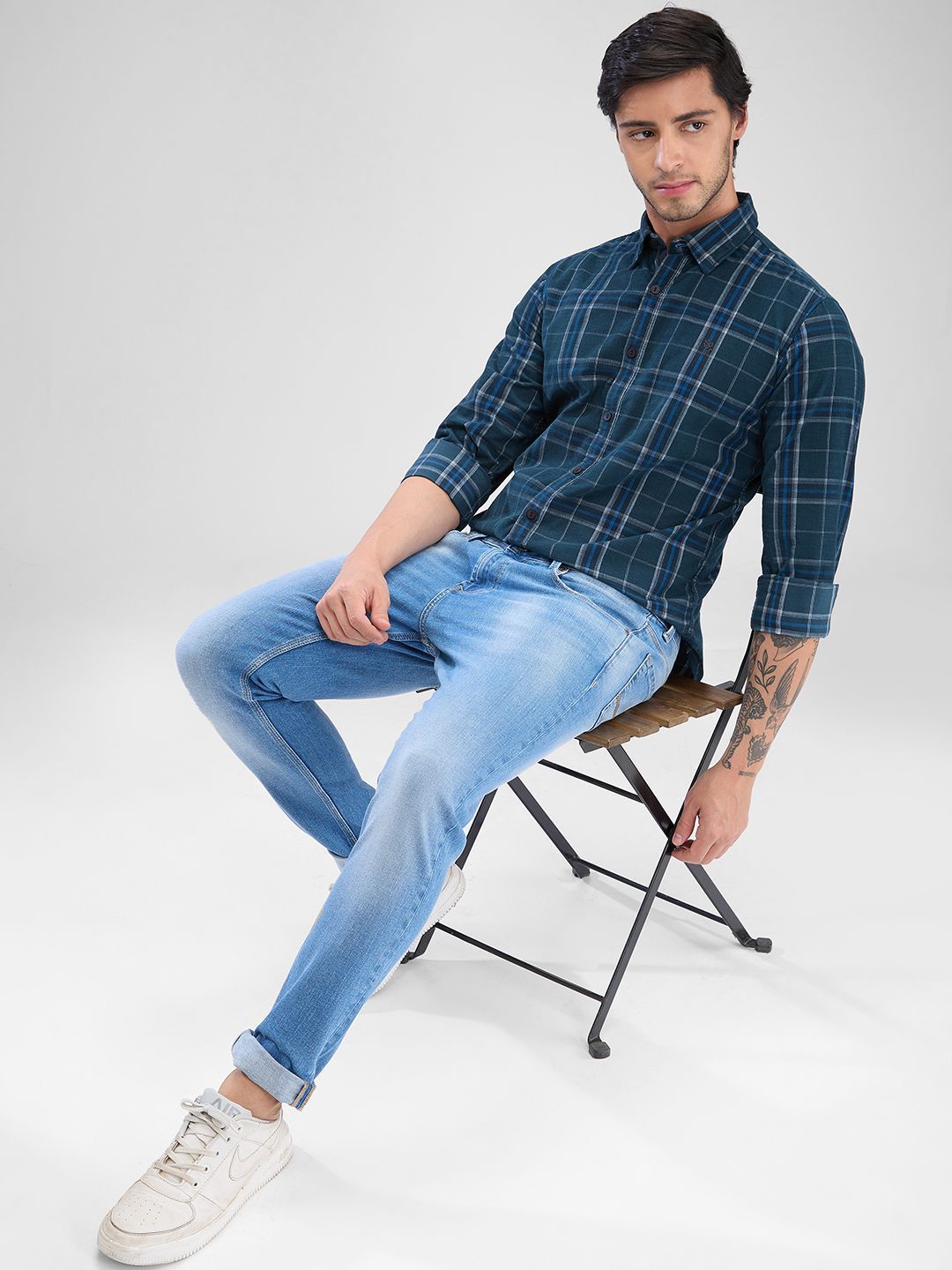 SPYKAR Men Slim Fit Opaque Checked Spread Collar Casual Shirt