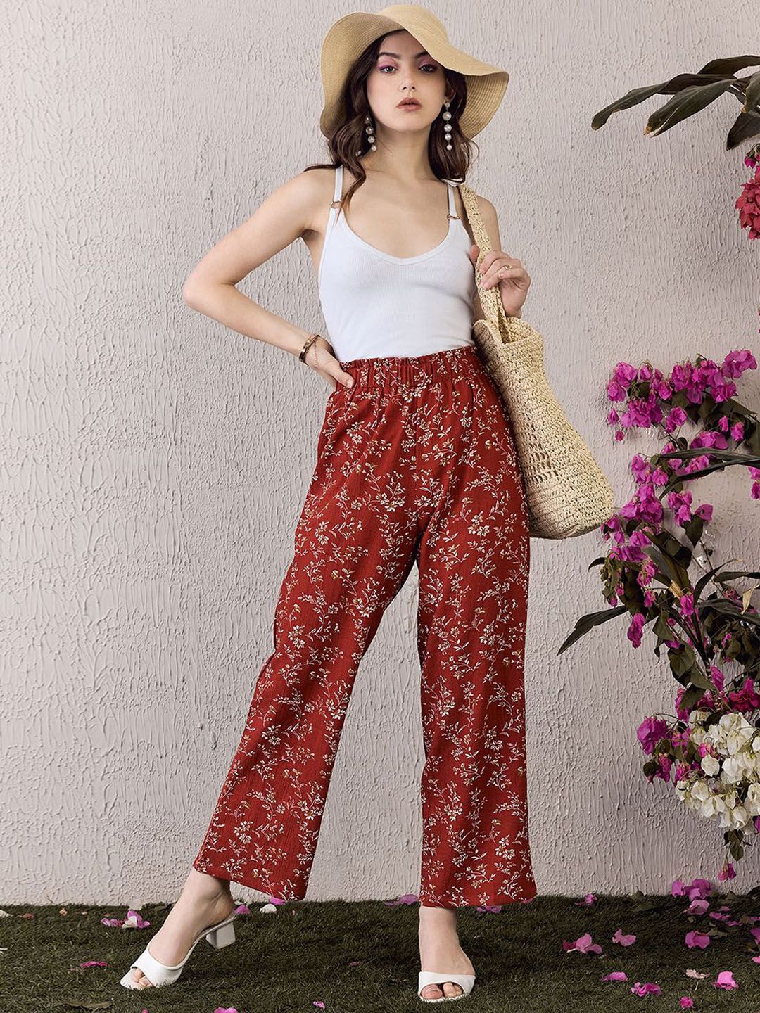 Berrylush Women Floral Printed High-Rise Trousers