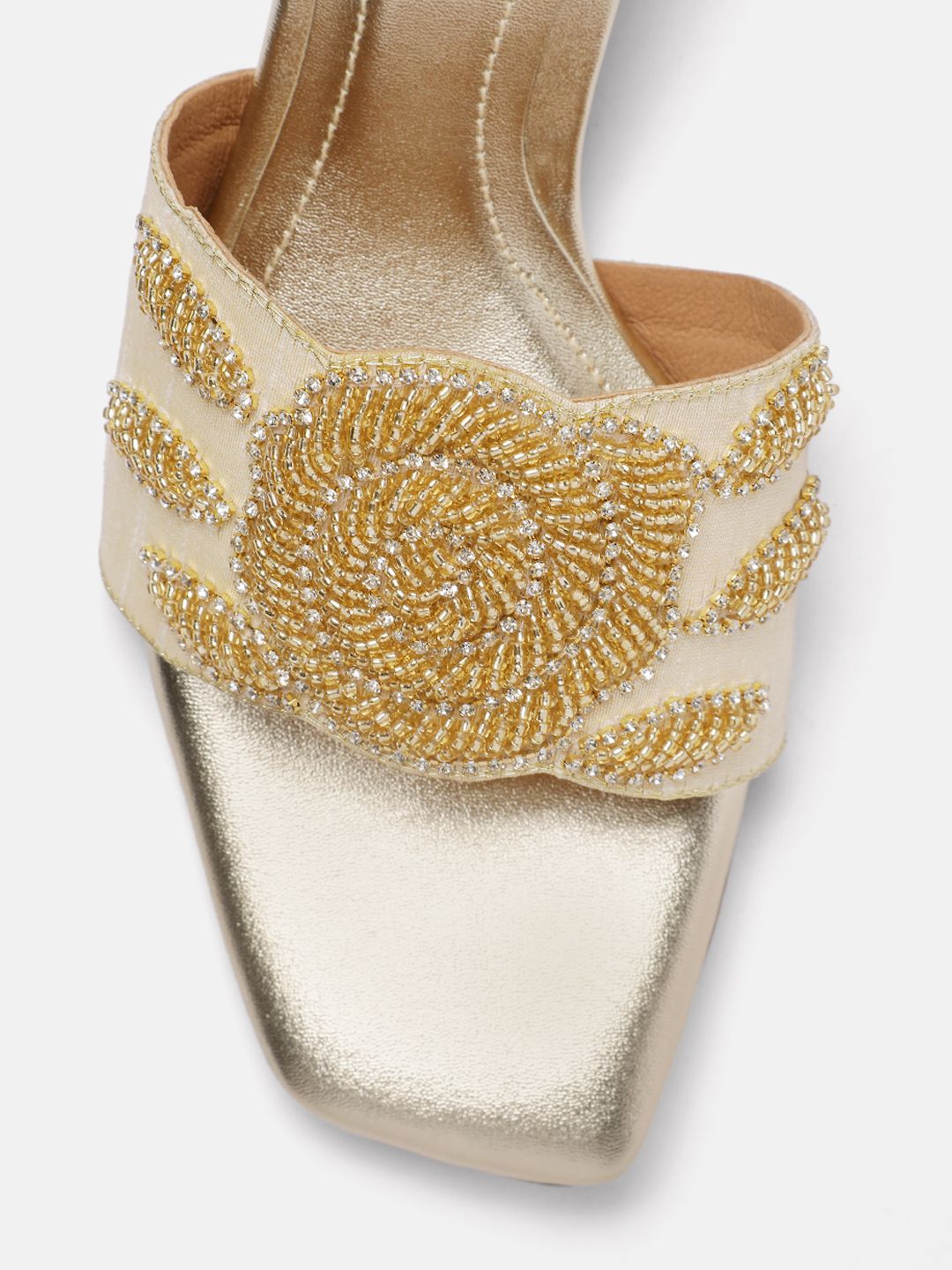 House of Pataudi Ethnic Embellished Slim Heels
